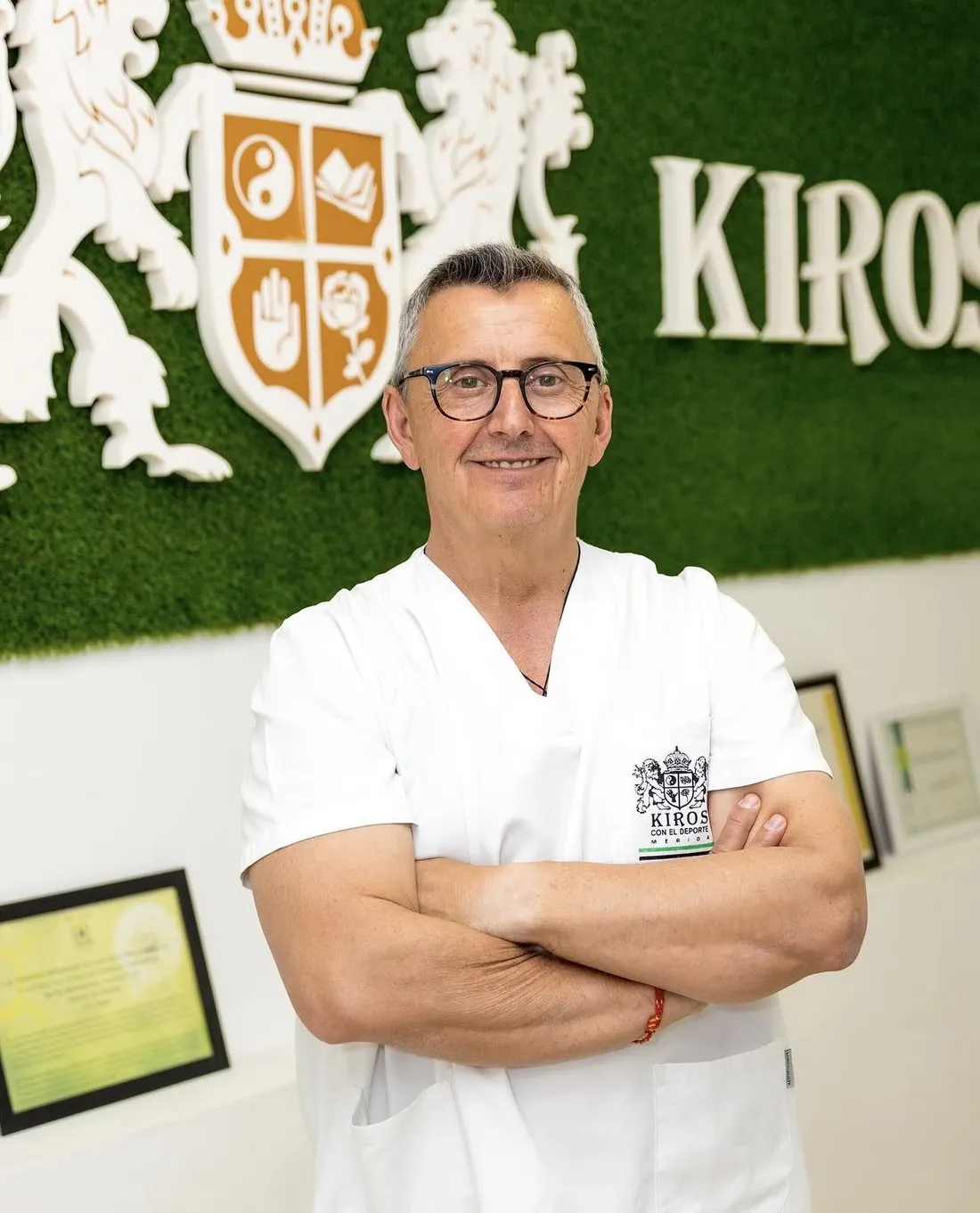 Juan Carlos Martínez Aza, director y profesor de Kiros Mérida, en el centro de formación