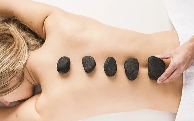 Técnica de Piedras Calientes, Bambú y Pindas Ayurvédicas, uno de los cursos que se imparten en Mérida